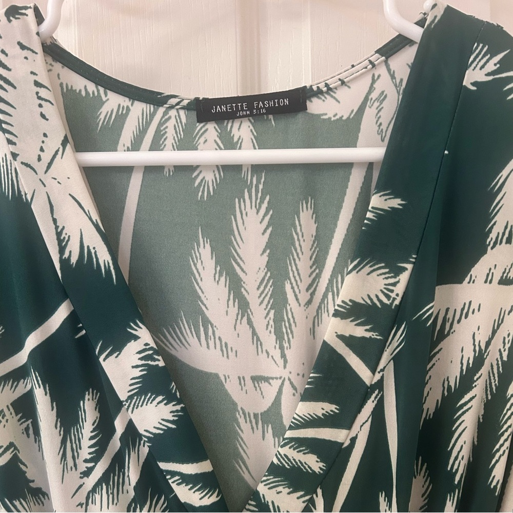 Green Palm Print Maxi Wrap Dress - Picture 2 of 5